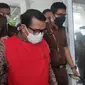 Dekan FISIP Universitas Riau non aktif, Syafri Harto, saat ditahan beberapa waktu lalu terkait pelecehan mahasiswi. (Liputan6.com/M Syukur)