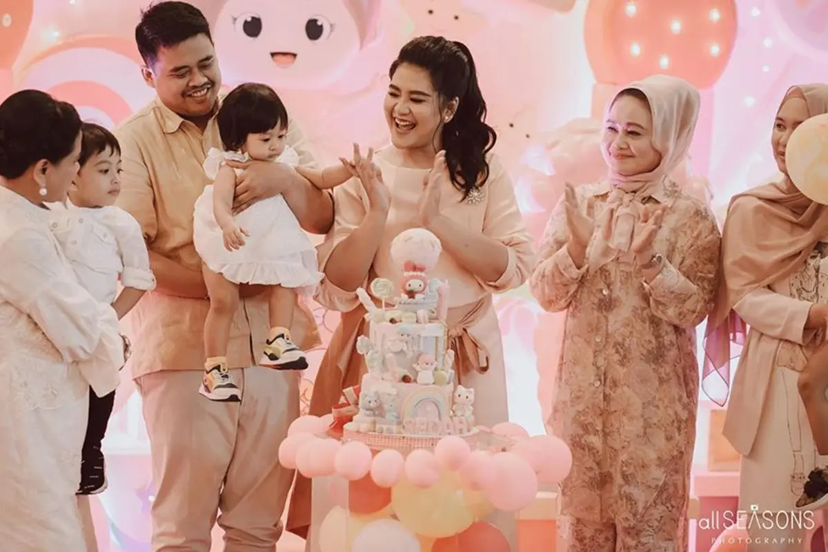 6 Momen Keseruan Ulang Tahun Sedah Mirah, Cucu Perempuan Jokowi