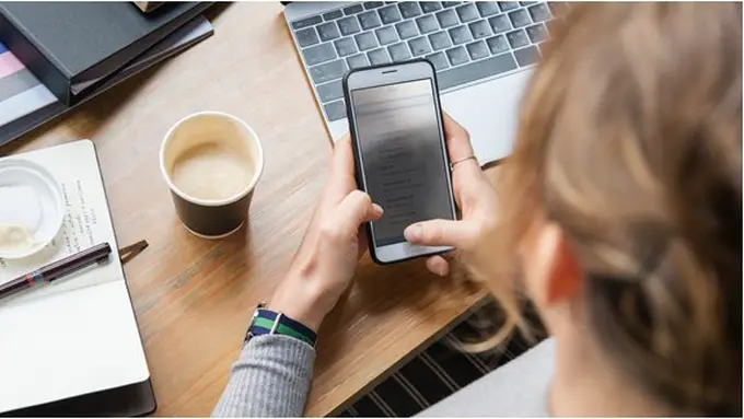 Bahaya Pinjaman Online/copyright unsplash.com/@rawpixel