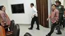 Presiden Jokowi dan Wapres Jusuf Kalla saat tiba di Kantor Presiden, Komplek Istana Kepresidenan untuk menggelar rapat terbatas (ratas) Jakarta, Rabu (11/3/2015). (Liputan6.com/Faizal Fanani)