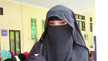 Resmi Cerai Dari Caisar Indadari Ingin Segera Nikah Lagi News Entertainment Fimela Com