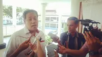 Ketua Bawaslu Sulut, Herwyn Malonda beberkan sejumlah TPS yang rawan dan potensi terjadi politik uang di wilayah Sulut (Liputan6.com/ Yoseph Ikanubun)