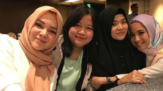 [Bintang] Bikin Hati Adem, Ini 8 Foto Chacha Frederica Saat Berhijab