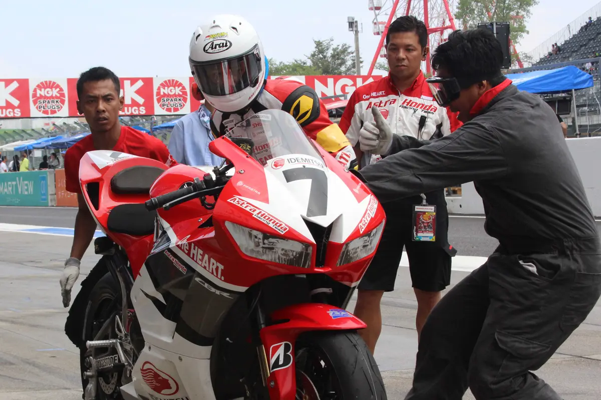 Suzuka 4 Hours, Astra Honda Racing Team