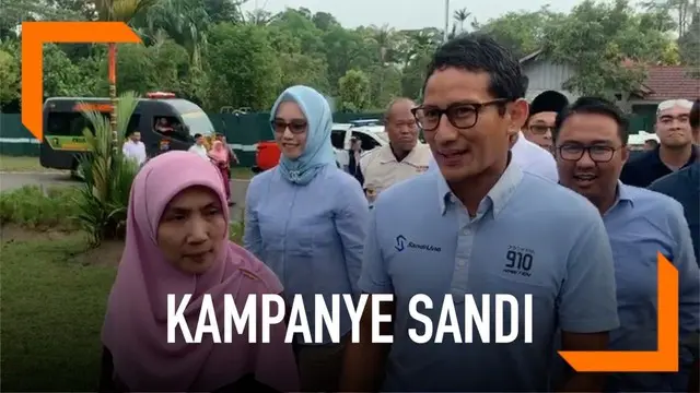 Cawapres Sandiaga Uno berkunjung ke rumah kediamannya di Pekanbaru. Sandi pernah tinggal di rumah komplek Cevron di Rumbai Pekanbaru