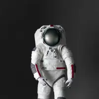 Setelah 53 tahun lalu, NASA akan kembali mengirimkan astronout ke bulan. Kali ini, mereka dibekali pakaian antariksa yang dirancang oleh Prada. [Dok/Prada].