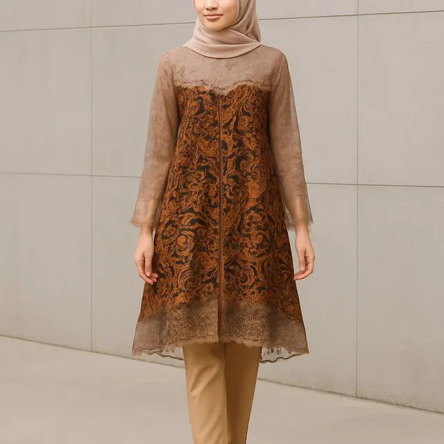 Tunik Batik A-Line Motif Kombinasi Tile Transparan yang Bisa Membuat Penggunanya Tampak Ramping/Via Chat GPT