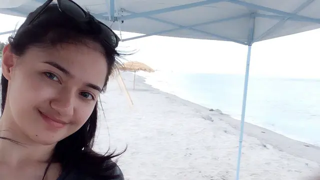 6 Potret Terbaru Marcella Simon, Jadi Sorotan Karena Lepas Hijab