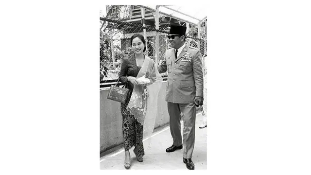 Potret Cantiknya Ratna Sari Dewi Istri Soekarno Waktu Muda