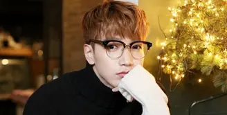 2PM kembali kehilangan personelnya, lantaran salah satu personelnya memutuskan untuk wajib militer pada tahun ini. Jun.K akan masuk wamil pada hari ini secara diam-diam. (Foto: Soompi.com)