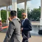 Chairman & CEO Microsoft Satya Nadella menemui Presiden Joko Widodo (Jokowi) di Istana Kepresidenan Jakarta, Selasa (30/4/2024). (Merdeka).