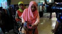 Puput Melati kembali beraktivitas di panggung hiburan, setelah satu bulan lalu melahirkan seorang bayi.