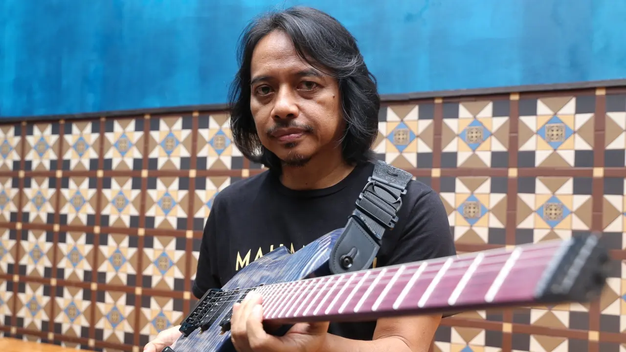 [Fimela] Dewa Budjana