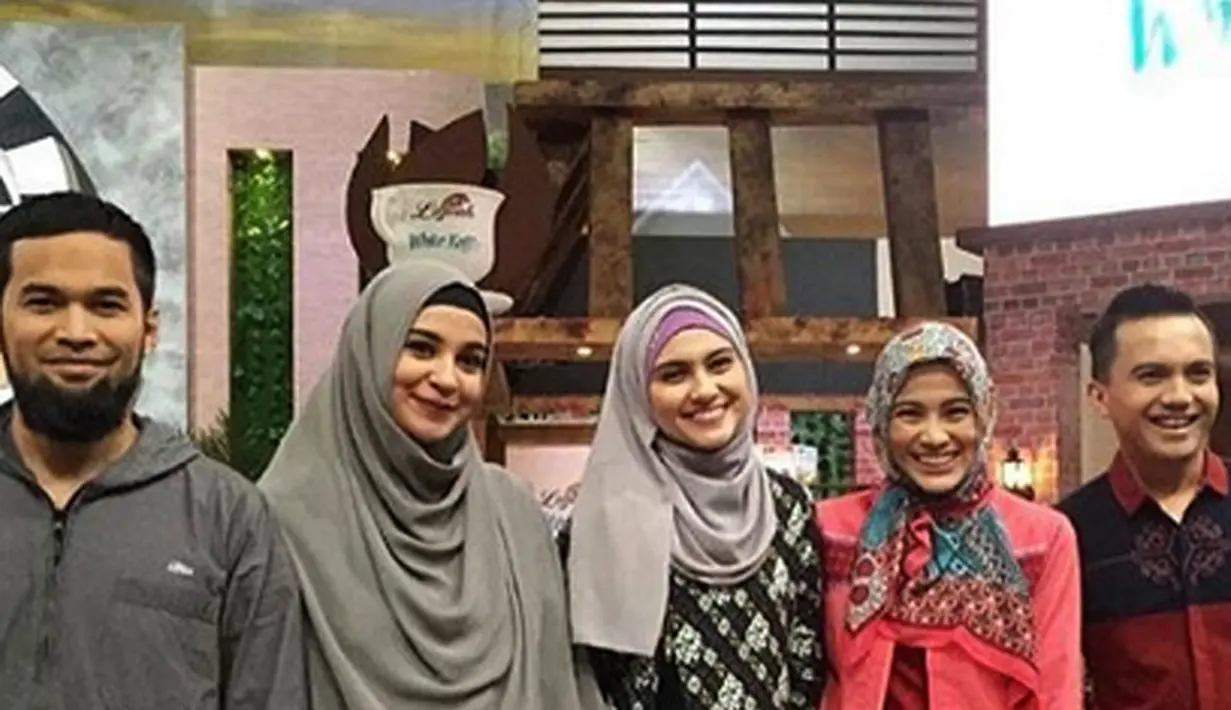 Dalam aplikasi itu, Teuku Wisnu banyak menceritakan kisah inspiratif dan kisah para nabi. Disamping itu juga cerita motivasi untuk muslimah dan remaja. (Instagram)