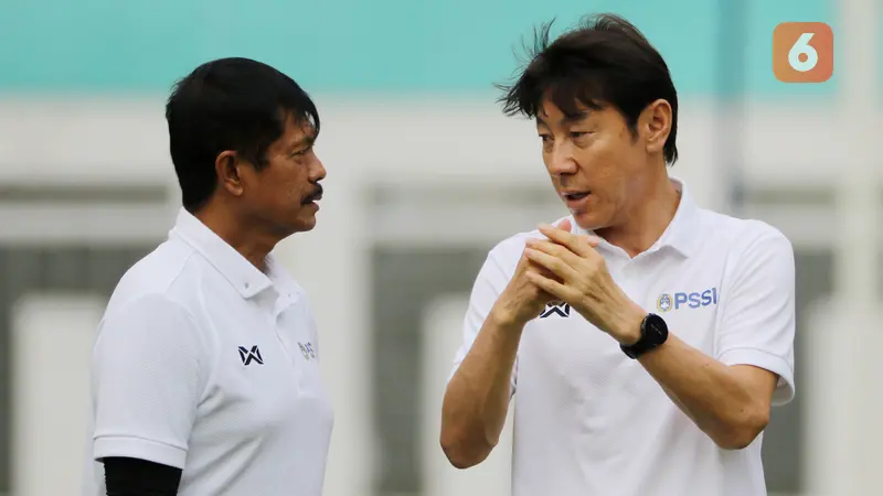 Manajer pelatih Timnas Indonesia, Shin Tae-yong dan Indra Sjafri