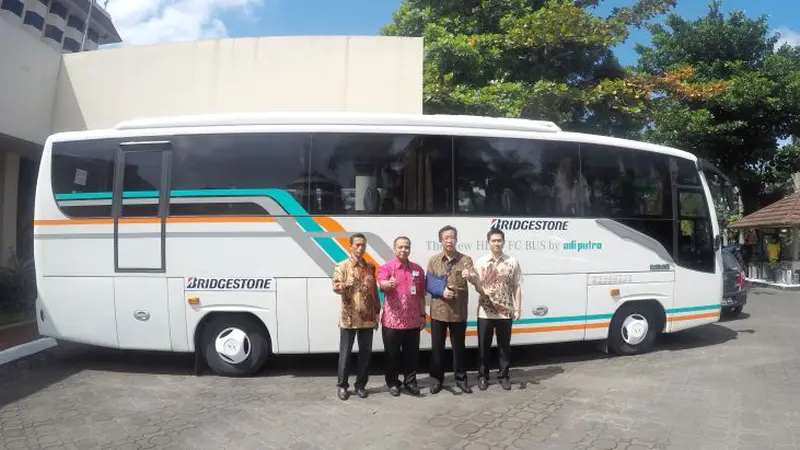 300 Pengusaha Otobus Indonesia Ikut Roadshow Hino