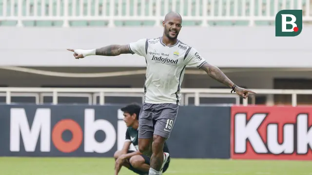 Foto: David da Silva Borong 2 Gol, Persib Bandung Bungkam Persikabo 1973 di Laga Uji Coba
