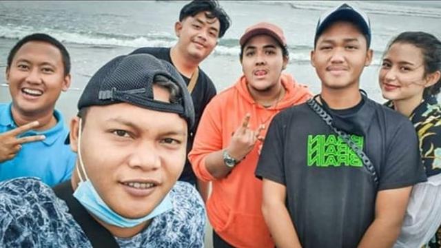 Dikabarkan Pacaran Ini 6 Momen Kebersamaan Azriel Hermansyah Dan Sarah Menzel Hot Liputan6 Com