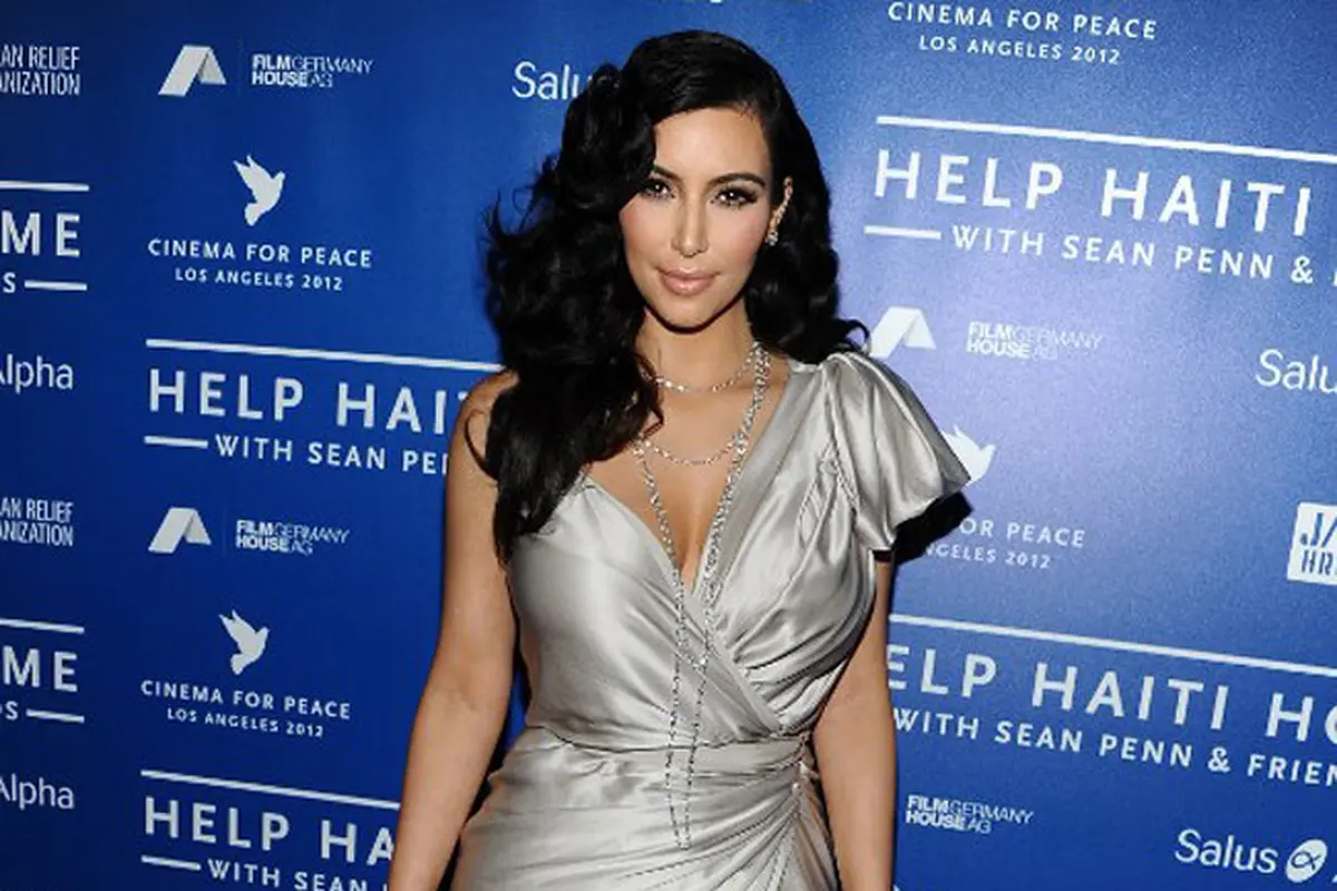 [Bintang] Kim Kardashian