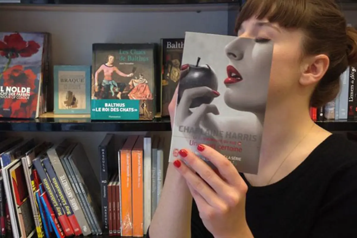 #BookFace, Tren Baru di Kalangan Pecinta Buku, Ini 10 Buktinya!
