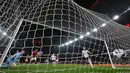 Tiga gol kemenangan The Three Lions dicetak oleh Reece James, Harry Kane, dan Eberechi Eze. (AFP/Glyn Kirk)