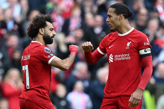 Ajakan Van Dijk ke Salah