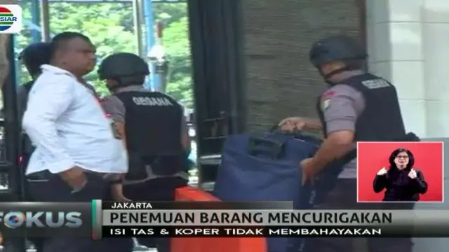 Polisi hingga kini masih menyelidiki alasan kedua barang tersebut ditinggal di pos jaga Polda Metro Jaya.