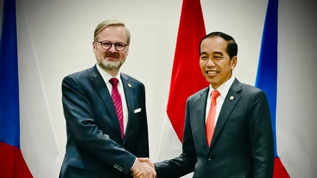 Presiden Joko Widodo atau Jokowi melakukan pertemuan bilateral dengan Perdana Menteri Republik Ceko Petr Fiala