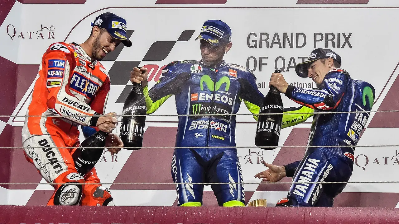 Dua pembalap Movistar Yamaha, Maverick Vinales dan Valentino Rossi, harus berjuang keras jika mau naik podium seperti di MotoGP Qatar. Vinales dan Rossi memulai balapan dari posisi buruk pada MotoGP Spanyol, Minggu (7/5/2017). 