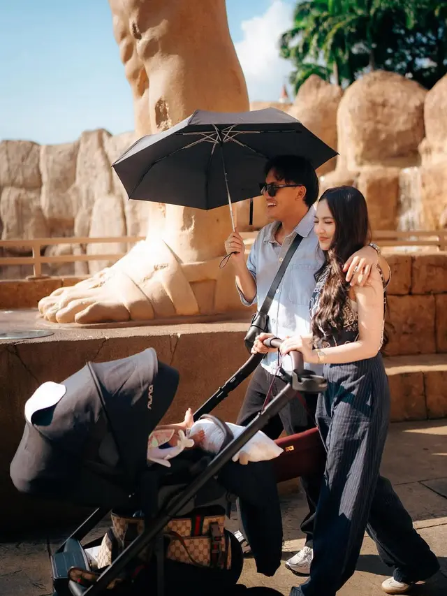 Mahalini Liburan ke Singapura setelah menjadi ibu. [@rizkyfbian]