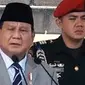 Potret Mayor Teddy bersama Prabowo (Sumber: Imparsial)