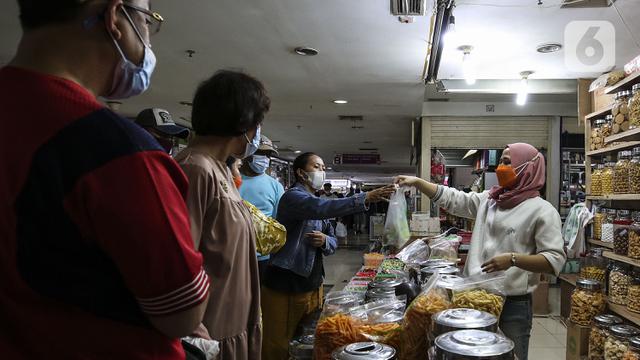 FOTO: Jelang Lebaran, Omzet Penjualan Kue Kering Meningkat Drastis