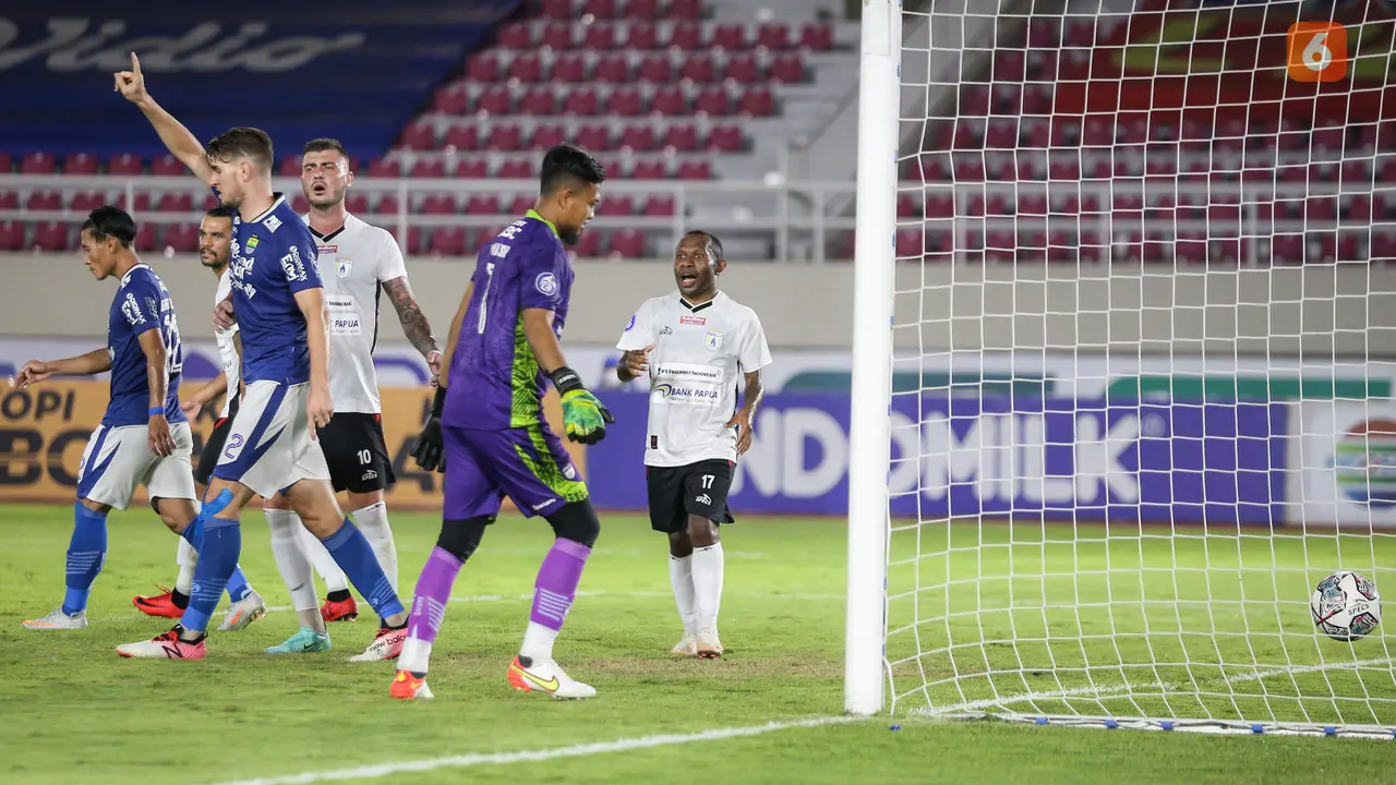 BRI Liga 1 2021: Persib Bandung vs Persipura Jayapura