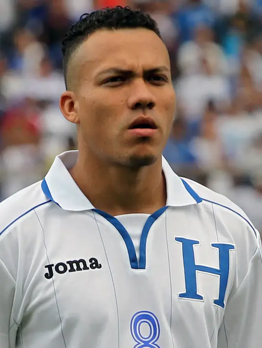 Korban penembakan Arnold Peralta saat memperkuat Honduras di San Pedro Sula, Honduras 16 Oktober 2012. Jenazah pria 26 tahun itu ditemukan disebuah lapangan parkir mobil pusat perbelanjaan di kampung halamannya La Ceiba. (AFP PHOTO/Orlando SIERRA)