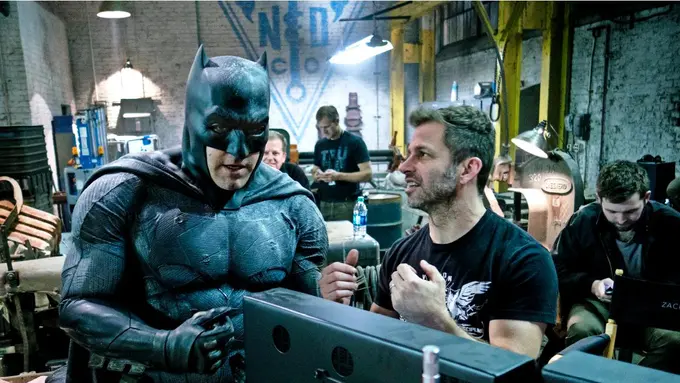 Zack Snyder Bantah Anaknya Perankan Robin di Batman v Superman