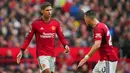 Tertinggal 0-1, Manchester United mencoba mencetak gol balasan. Namun, upaya Casemiro dan kawan-kawan tak membuahkan hasil hingga turun minum. (AP Photo/Jon Super)
