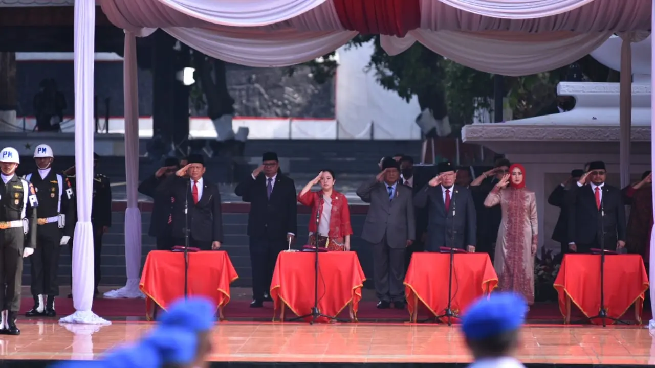 Ketua DPR RI Puan Maharani menghadiri upacara Peringatan Hari Kesaktian Pancasila di Monumen Pancasila Sakti, Lubang Buaya, Jakarta Timur, Kamis (1/10/2022).