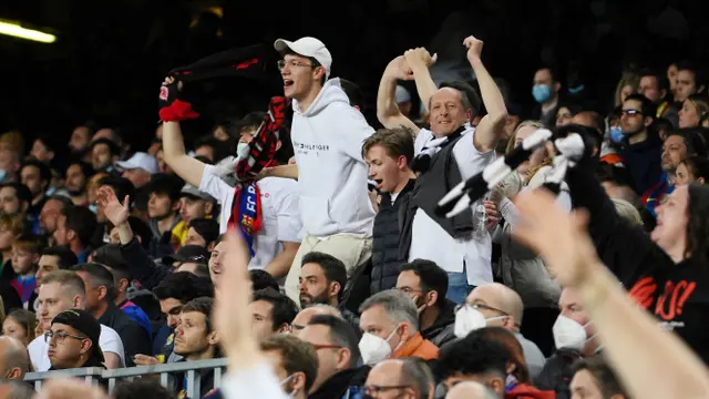Foto: Momen Stadion Camp Nou Dikuasai Suporter Eintracht Frankfurt, Barcelona Tumbang di Liga Europa