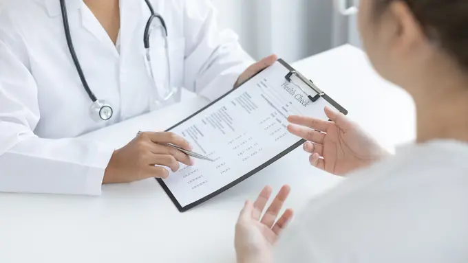 Ilustrasi konsultasi ke dokter