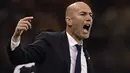 Zinedine Zidane (23 juta euro) - Pelatih yang sukses membawa Real Madrid menjuarai sejumlah kompetisi ini mendapatkan bayaran 23 juta euro dalam setahun. (AFP/Javier Soriano)