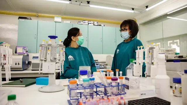 Frilasita Aisyah Yudhaputri MbiomedSc, Prof. Herawati Sudoyo, PhD, Lembaga Biologi Molekuler (LBM) Eijkman.