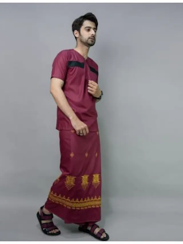Sarung Dengan Motif Bordir Pintu Aceh Katsae
