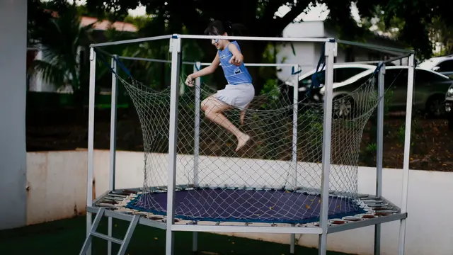 trampolin (Photo by Vidal Balielo Jr. from Pexels)