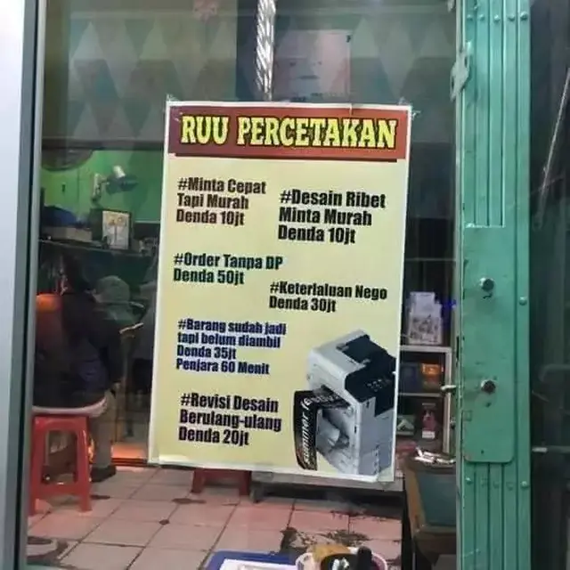 6 Tulisan Tarif hingga Jutaan di Spanduk Jualan Ini Bikin Pembeli Kaget