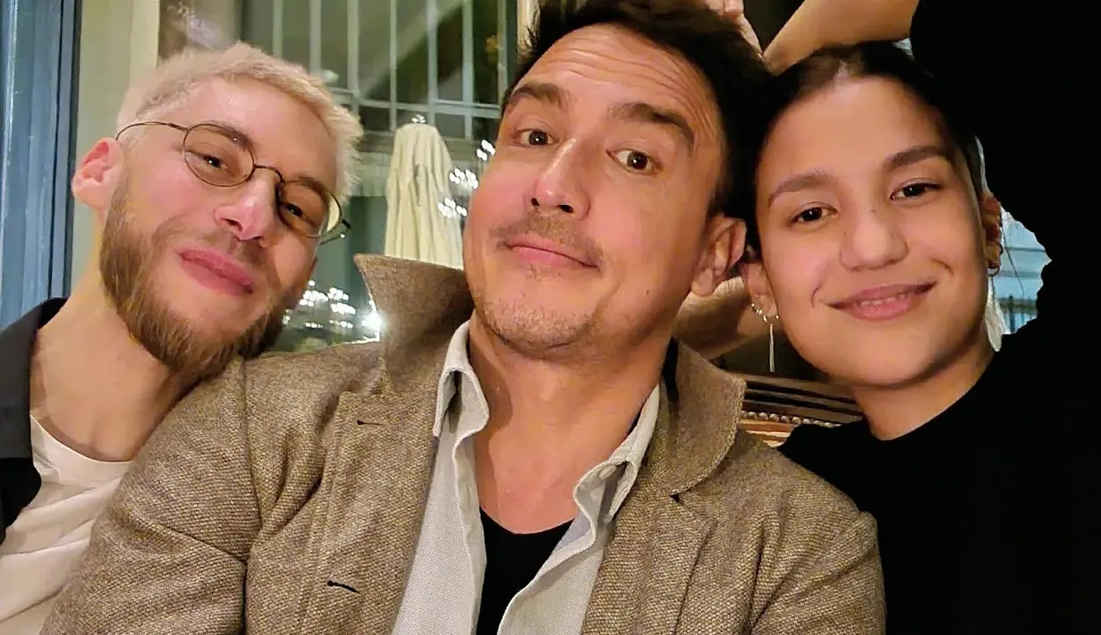 Tapi tak sedikit juha, lho, yang menilai wajah Gaia mirip Raisa. "Knp malah mirip Kak Yaya sihhh," kata salah satu warganet. (Foto: Instagram/ hamishdw)