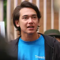 Adipati Dolken
