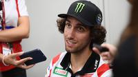 Pembalap LCR Honda, Alex Rins nekat mencoba kembali ikut MotoGP Jepang setelah menjalani masa pemulihan usai patah kaki di sirkuit Mugello Juni lalu (AFP)