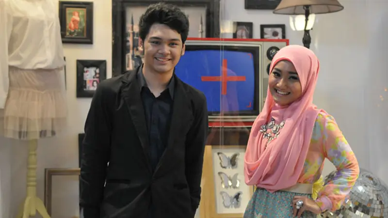 Kaulah Kamuku,  Romantisme Fatin Shidqia dengan Mikha Angelo