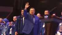 Senyum SBY dan Ani Yudhoyono di Posko Pemenangan Agus - Sylvi