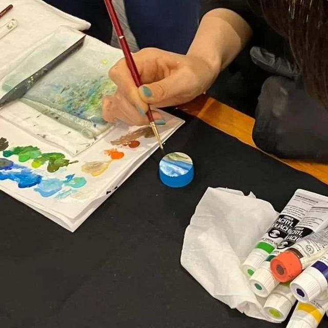 Lukisan di Tutup Botol